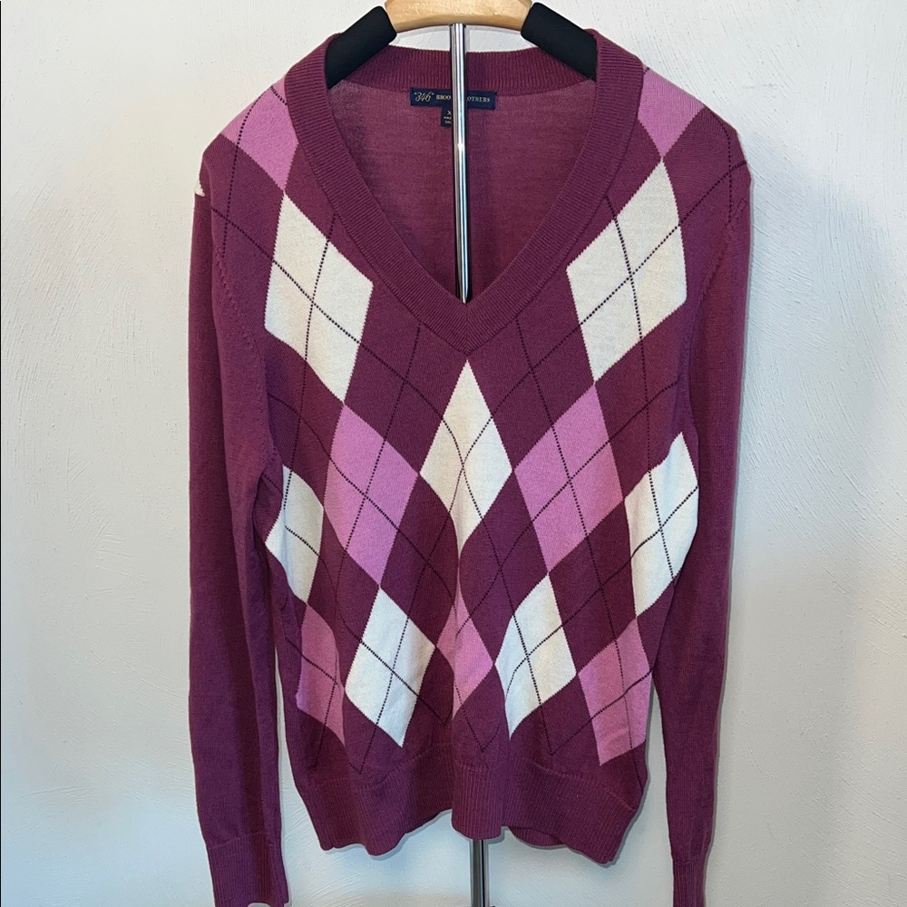 Stylish V-Neck Argyle Sweater - 100% Merino Wool